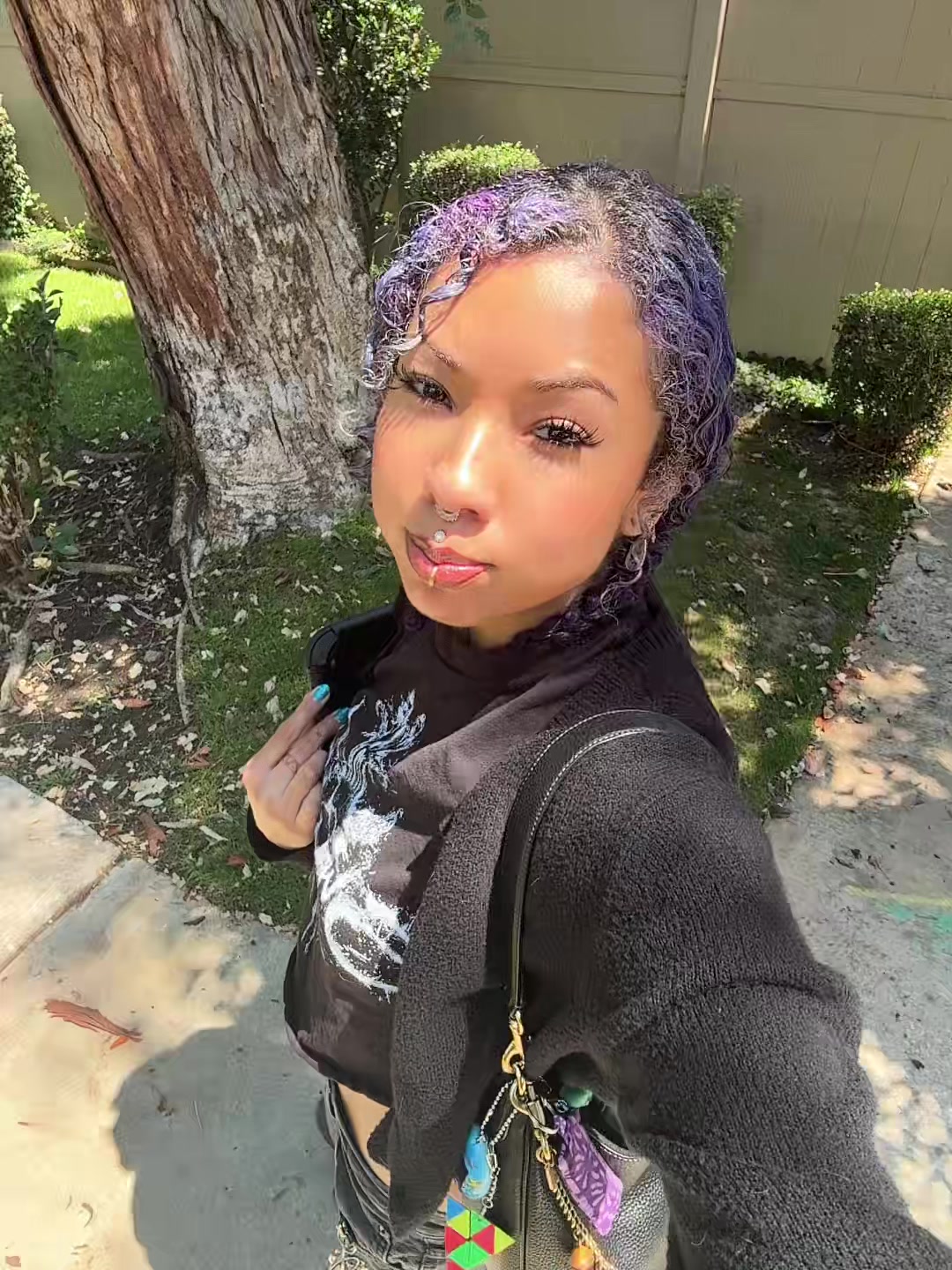 @thegirlinurphone