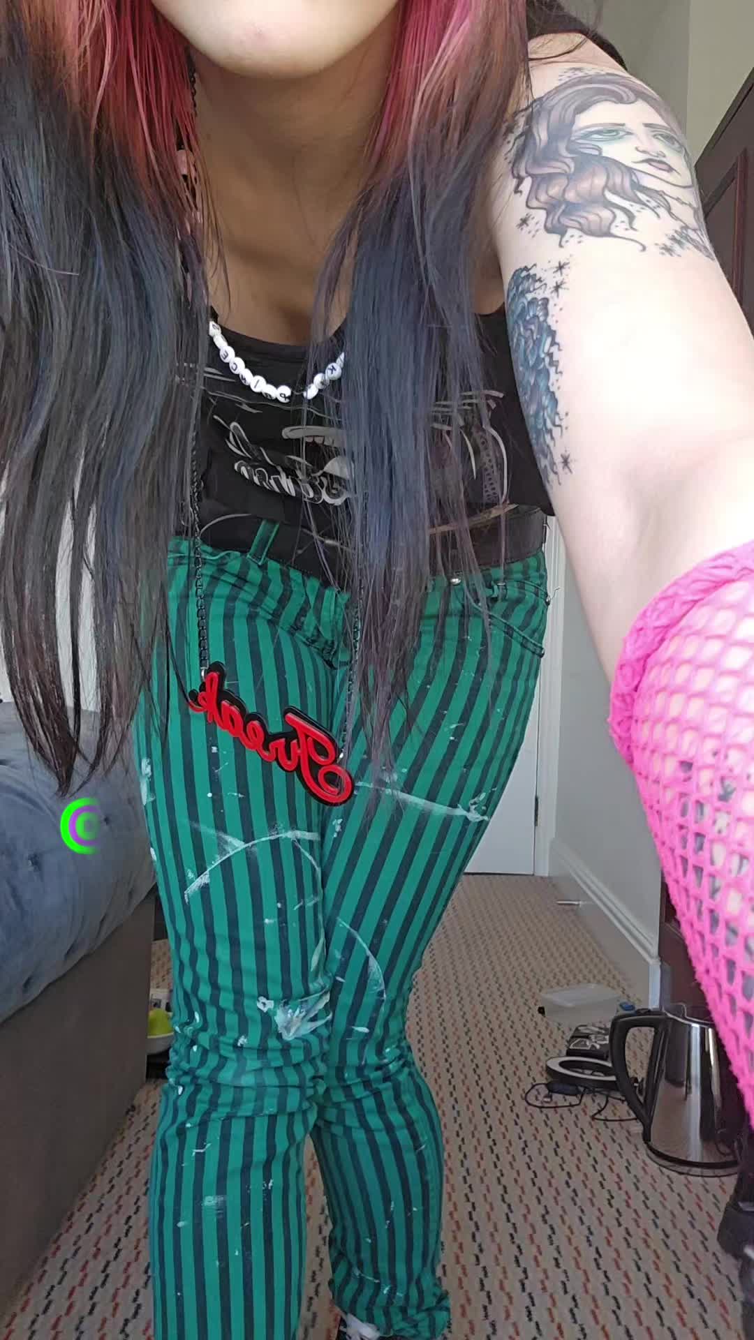 @Scemo.cringe.darkrose