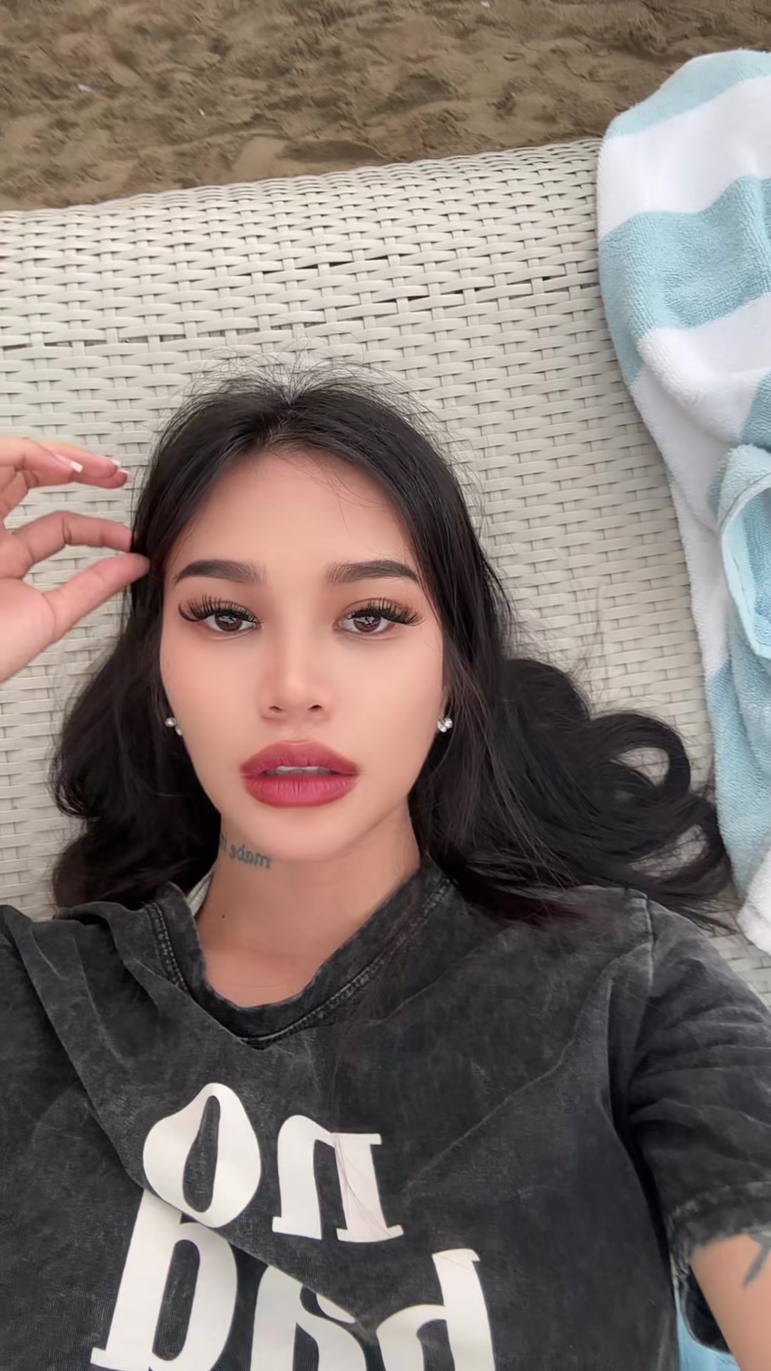 @🐰