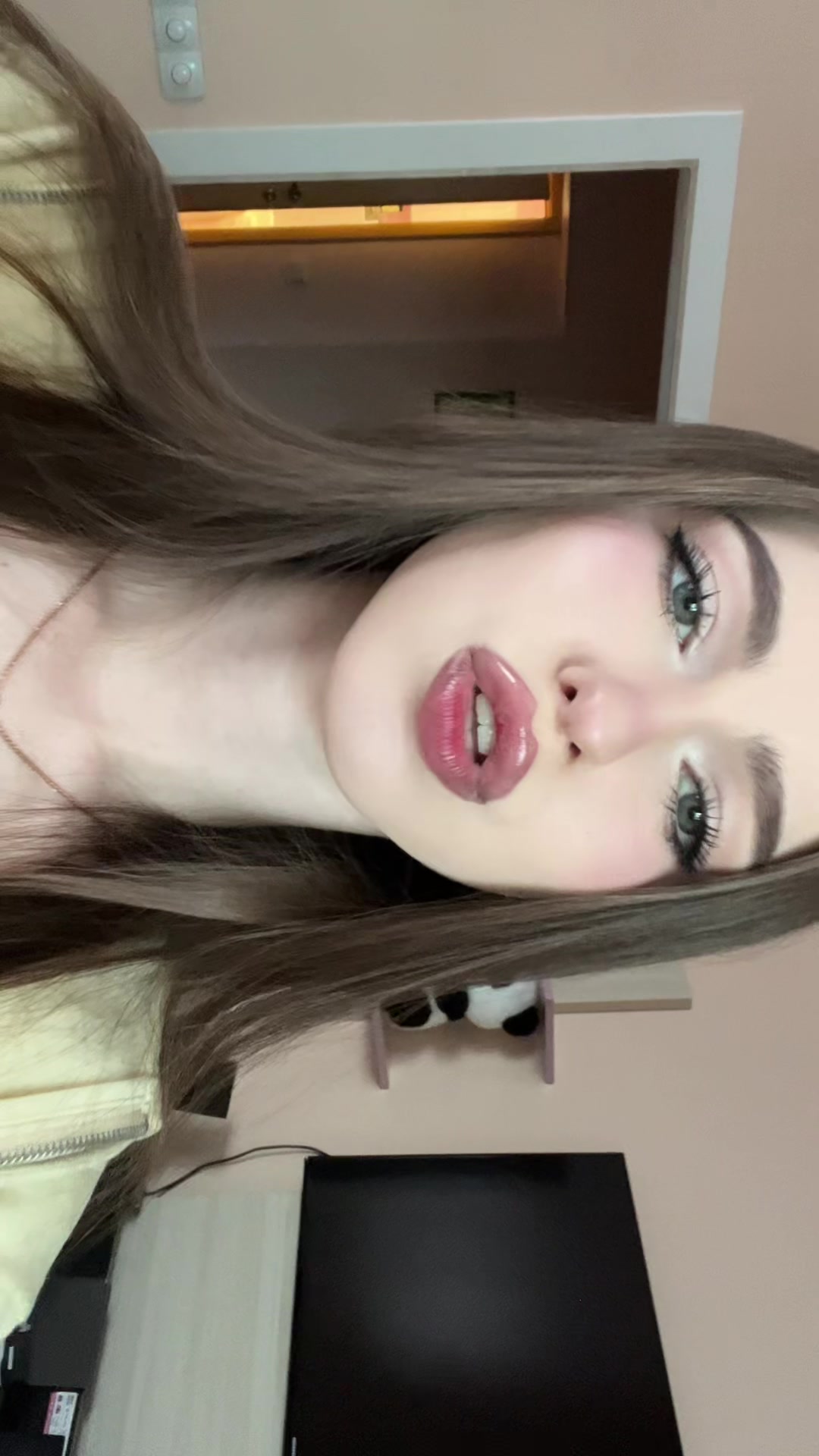 @꧁𝔸𝕃𝕀𝕊𝔸꧂