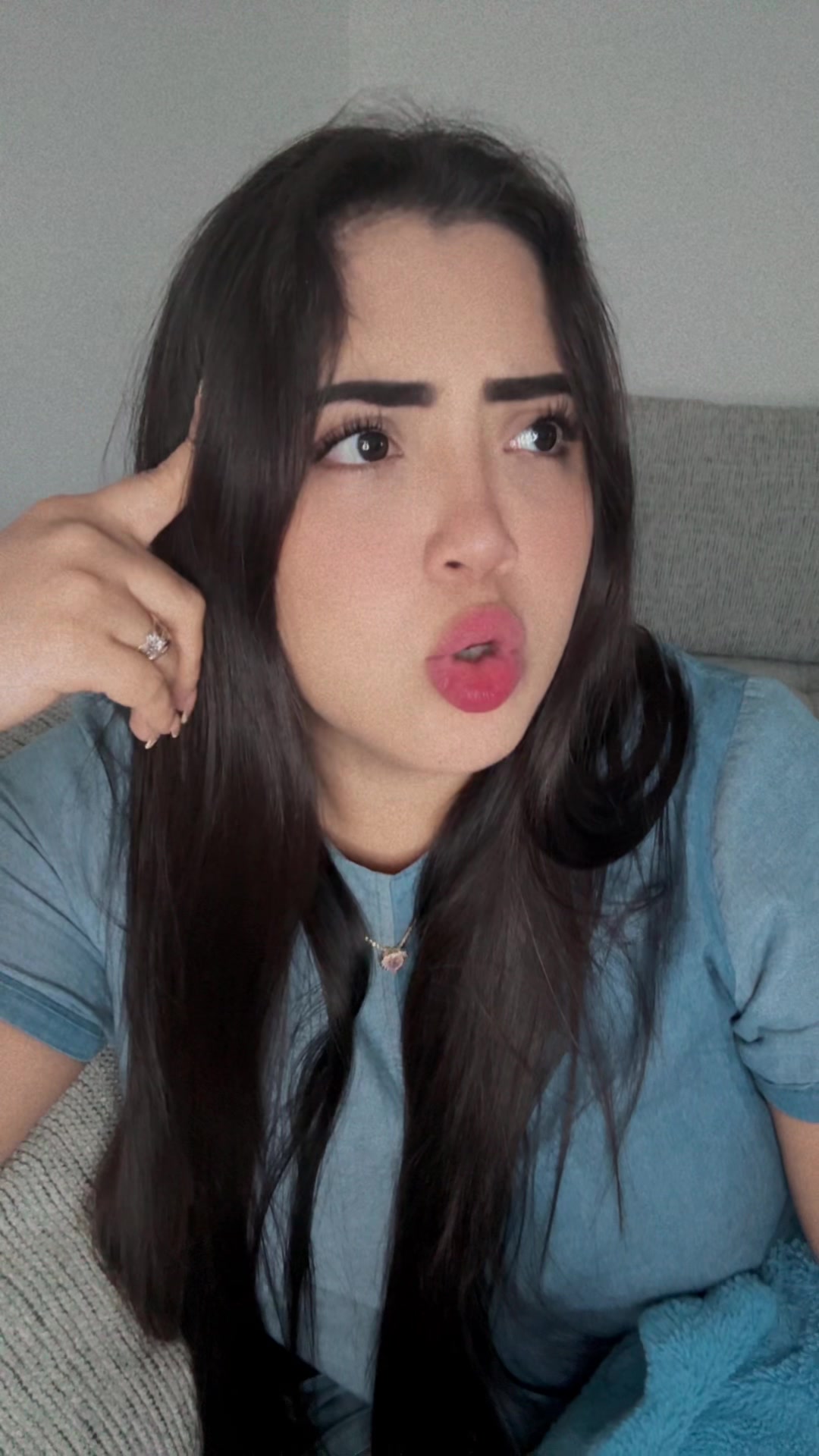 @Isacerino