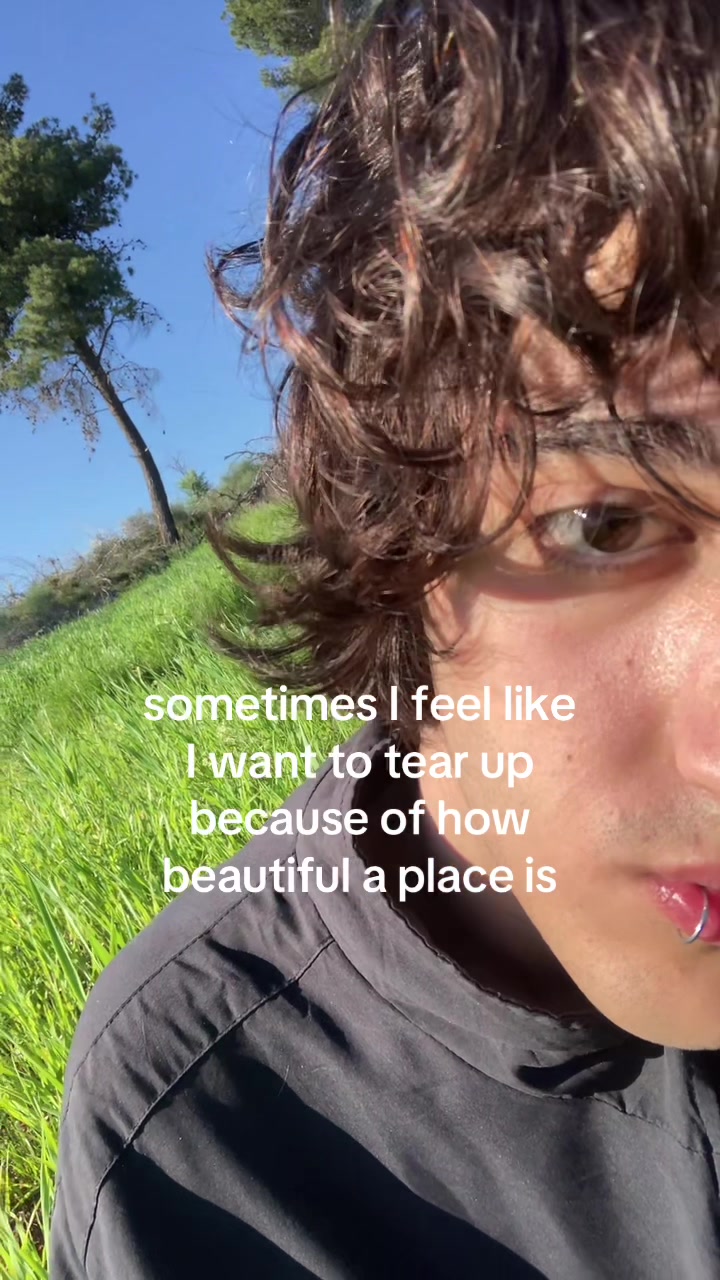 @︎