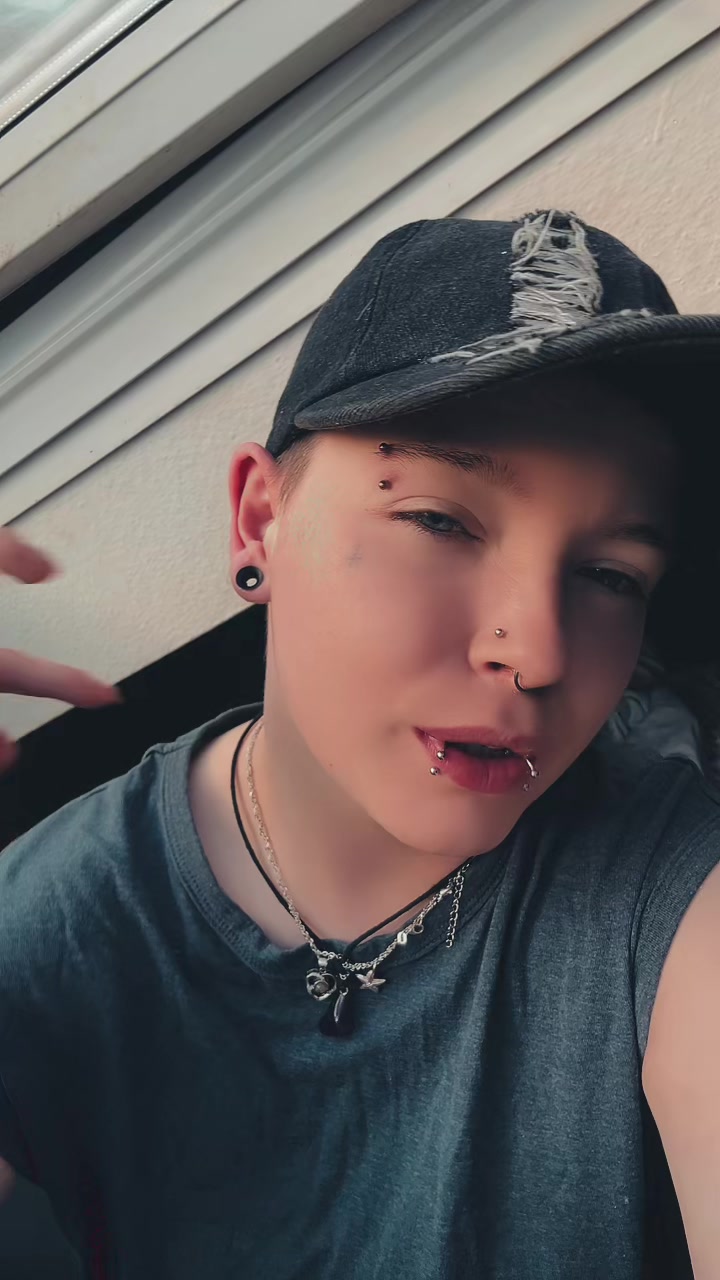 @x_sensitive_toxic_x