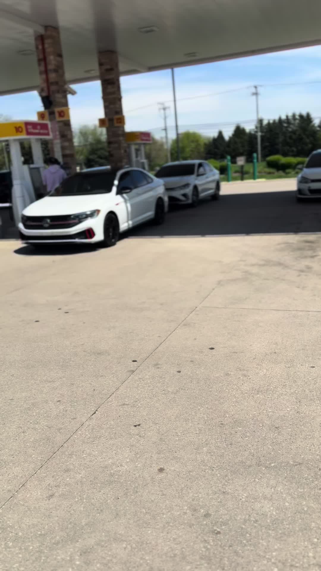 @MqbT