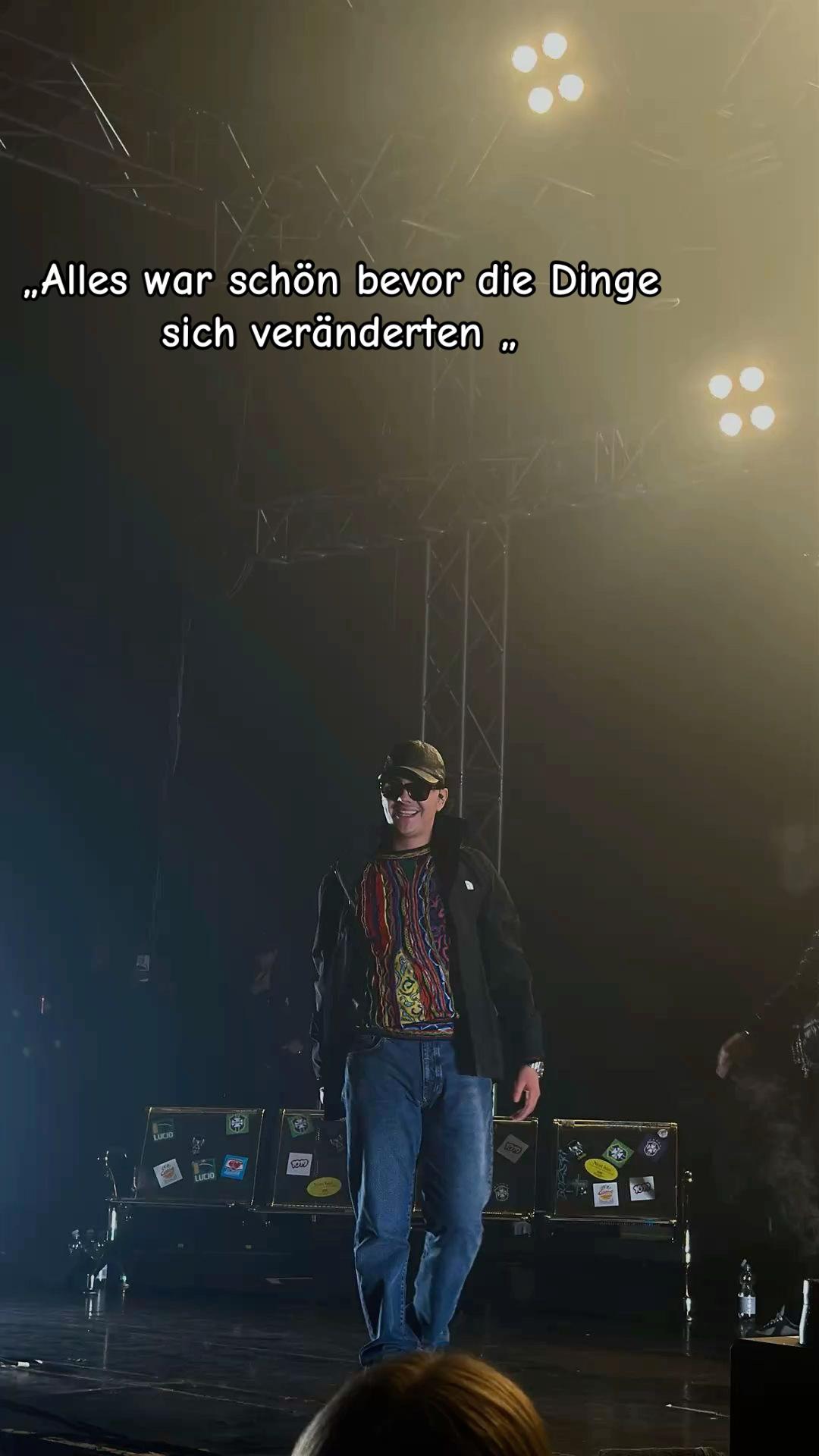 @🎭