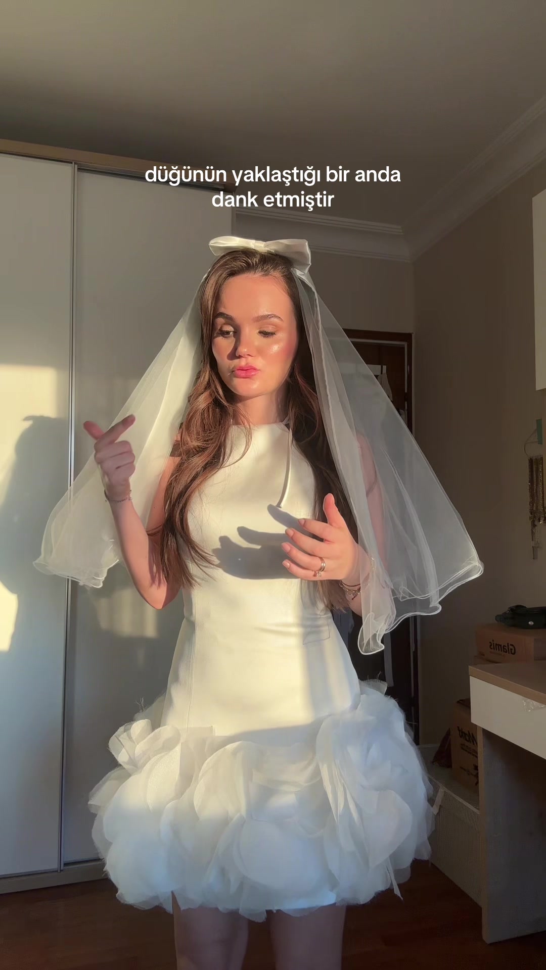 @Mina Ak&ccedil;in