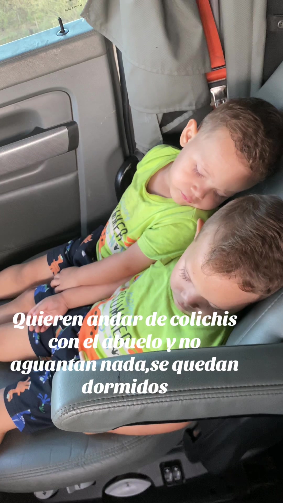 @Mateo y Tadeo