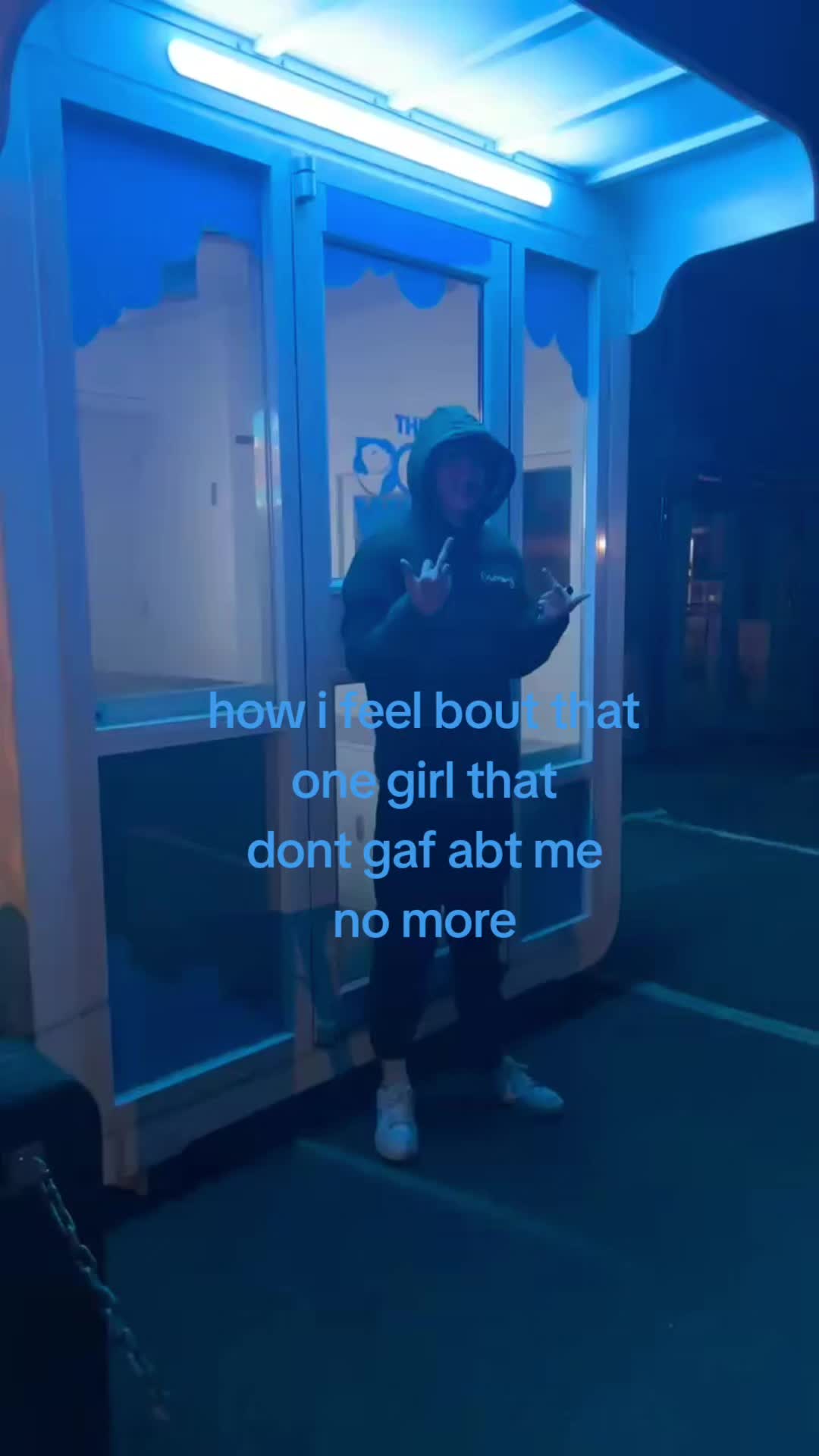 @LB 🖤◼️