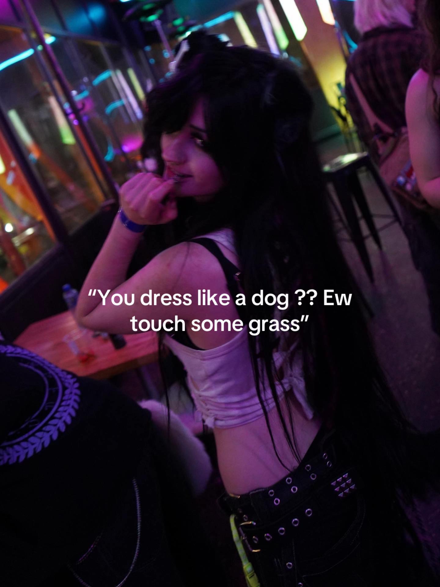 @r4venbarkz