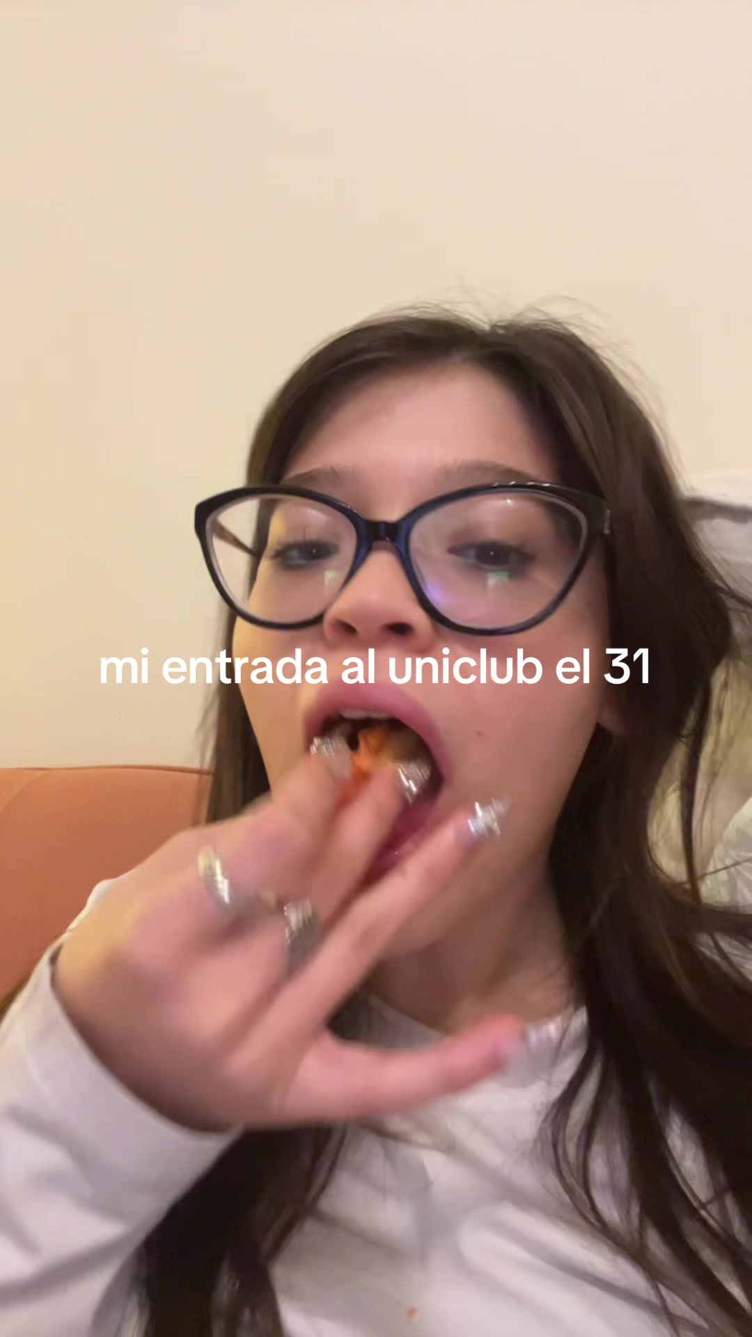 @holalola
