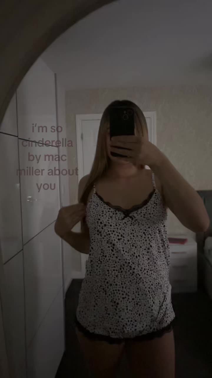 @𝐵𝐸𝐿𝐿𝐴 𝑅𝑂𝑆𝐸