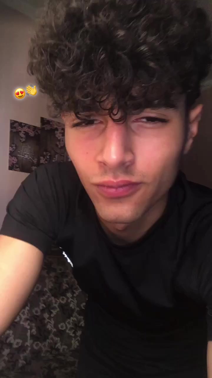 @Enaba🍇⚡️