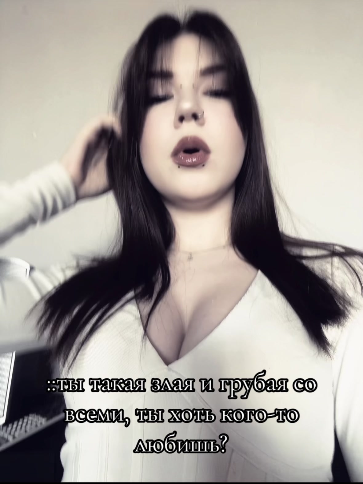 @𝓇𝑜𝓍𝓎🪽
