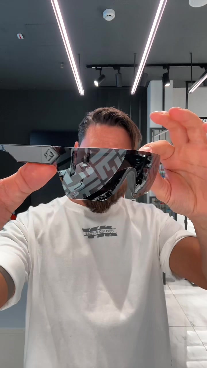 @SunglassUp