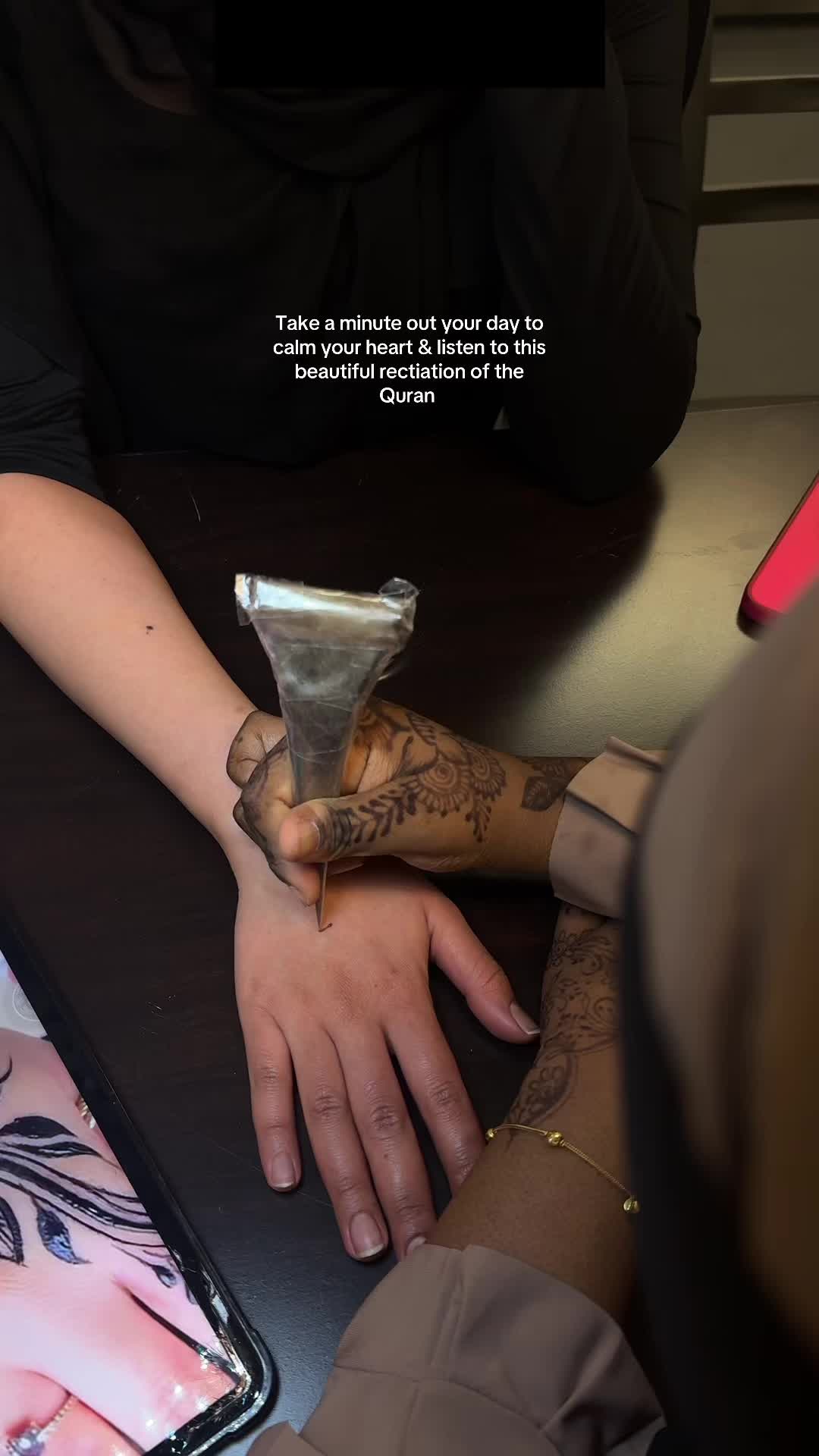 @| Waka&rsquo;s Beauty Hands |
