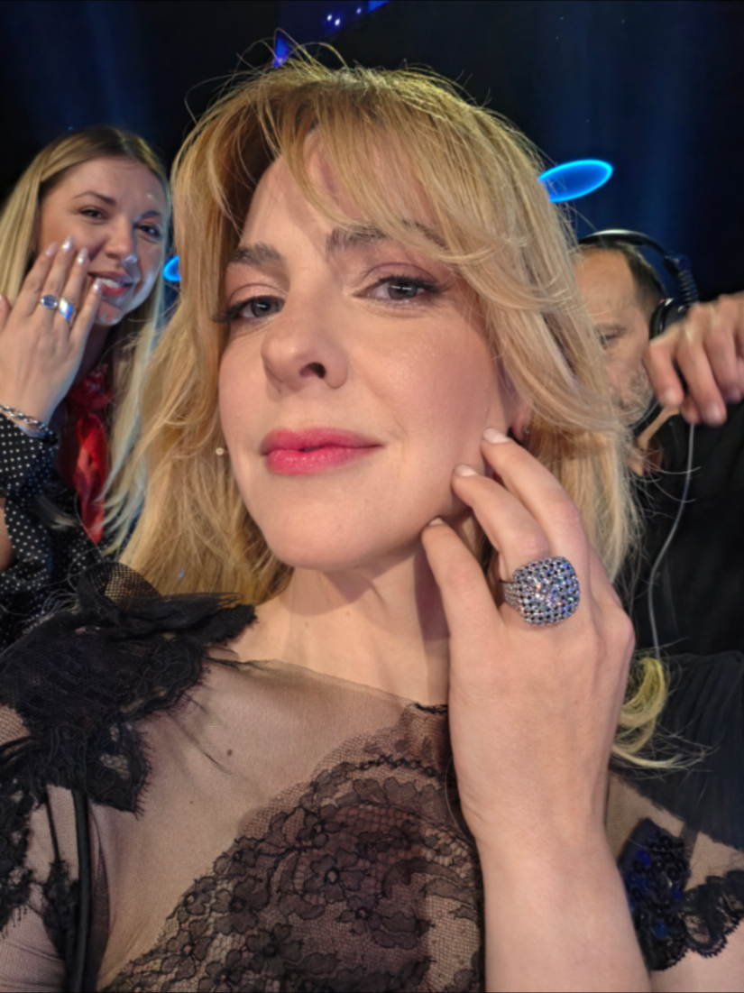 @Rena Morfi