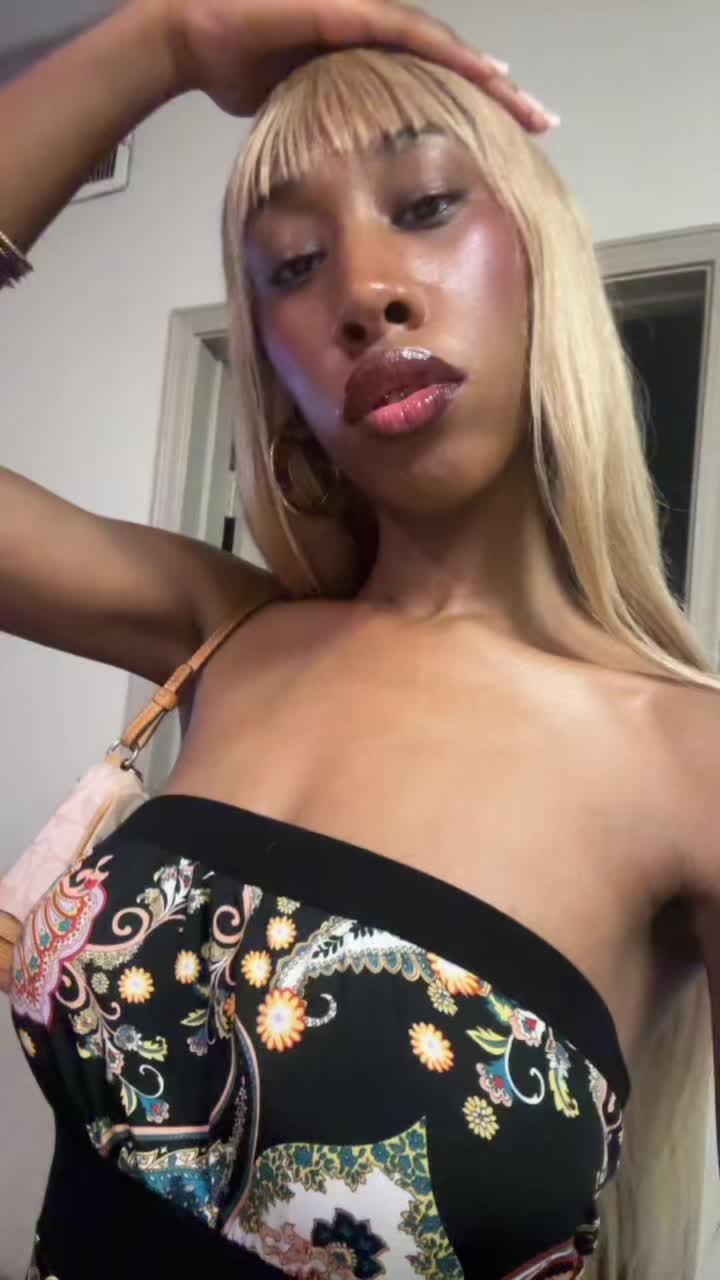 @Kyra Fansainey ☆ 🇬🇲