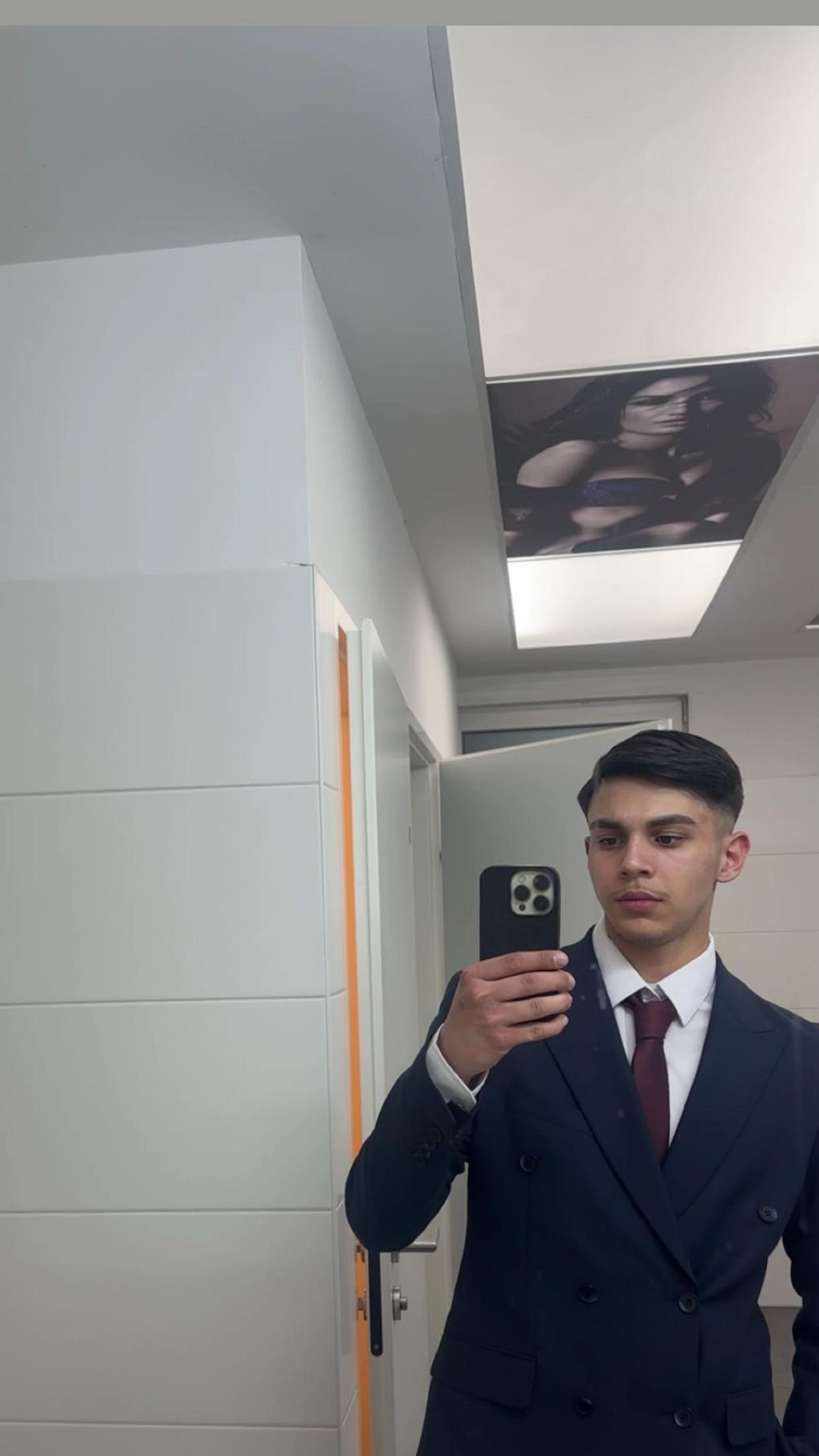 @M7l4n
