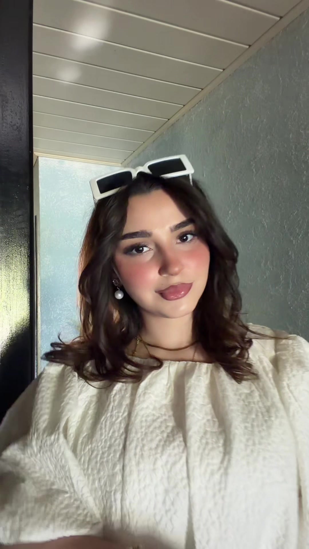 @𝒱