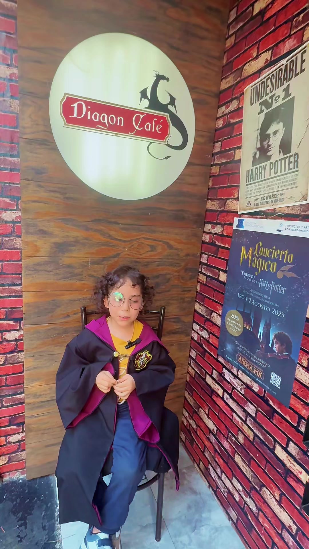 @Diagon_Cafe