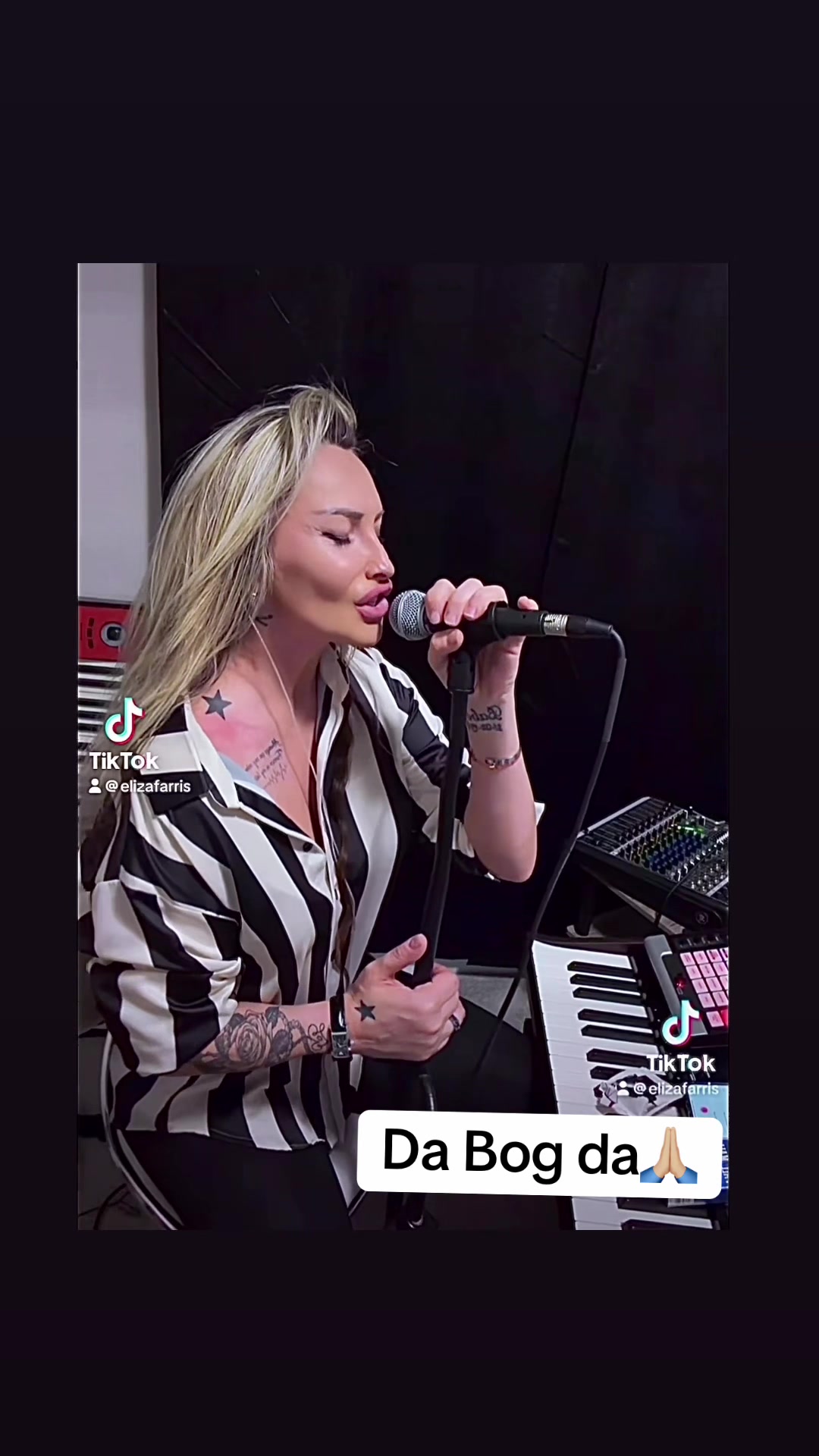 @Eliza Farris🎙🎹🎶