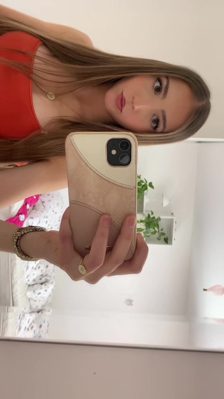 @Isabella