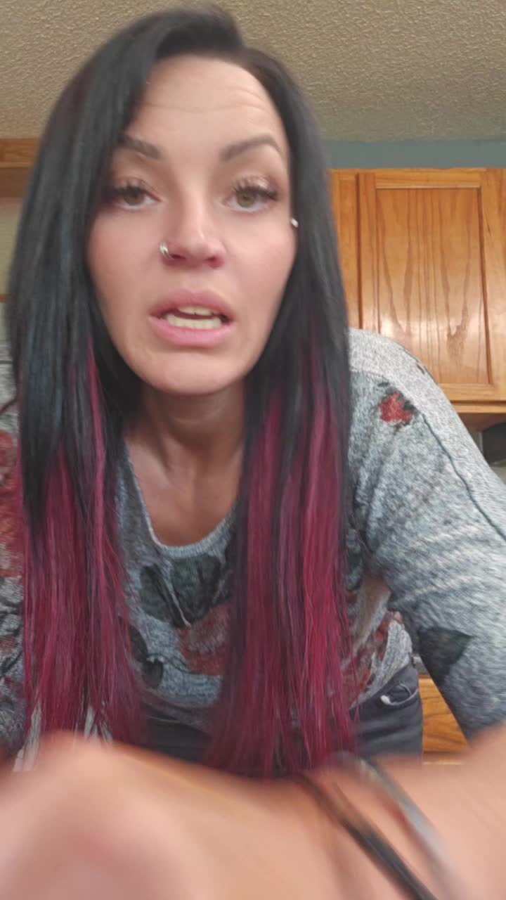 @Official _bombmom3
