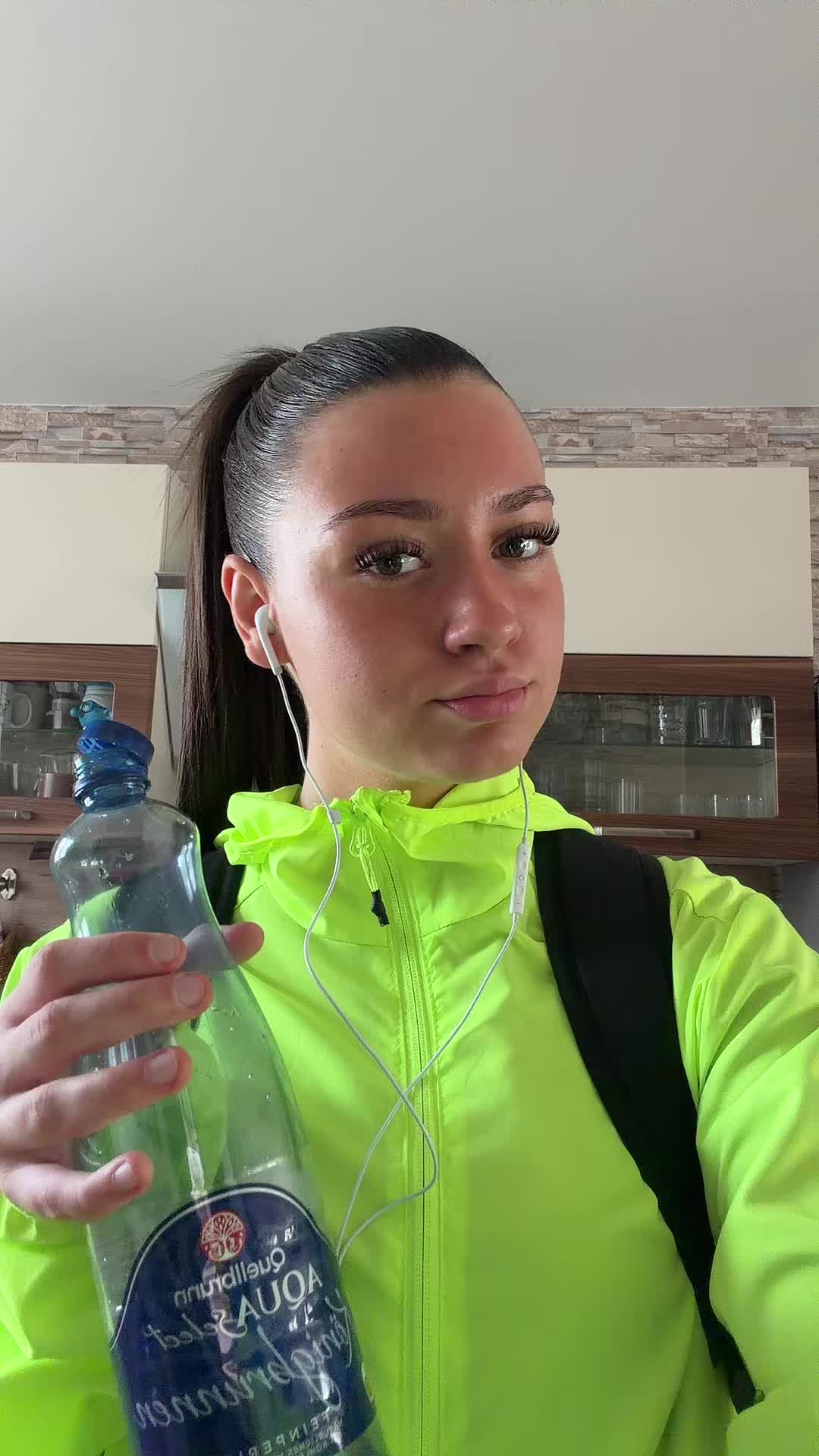 @🍈