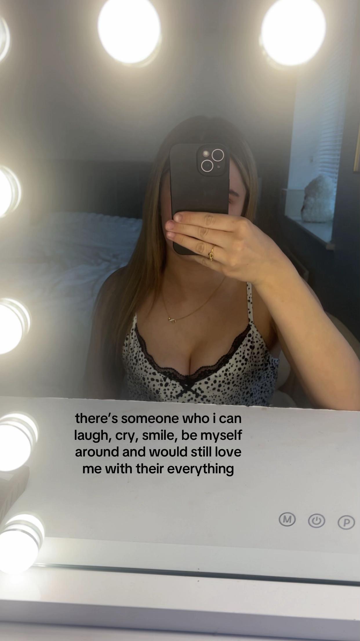 @𝐵𝐸𝐿𝐿𝐴 𝑅𝑂𝑆𝐸