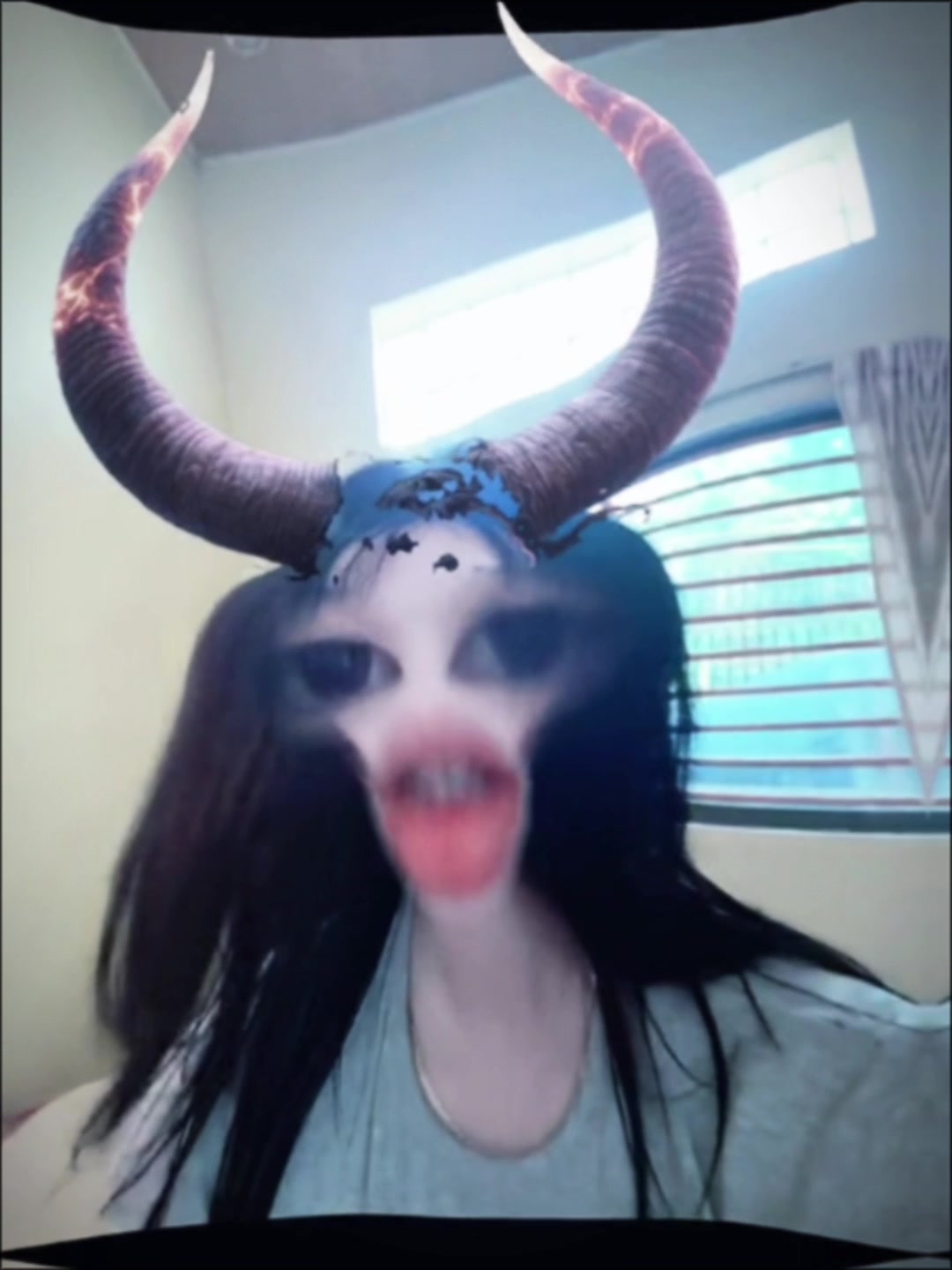 @Sakkkkkkkk🏳️&zwj;🌈