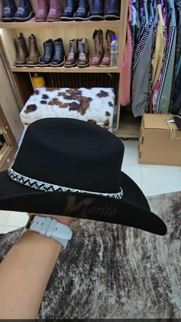 @Sombreros Dluna
