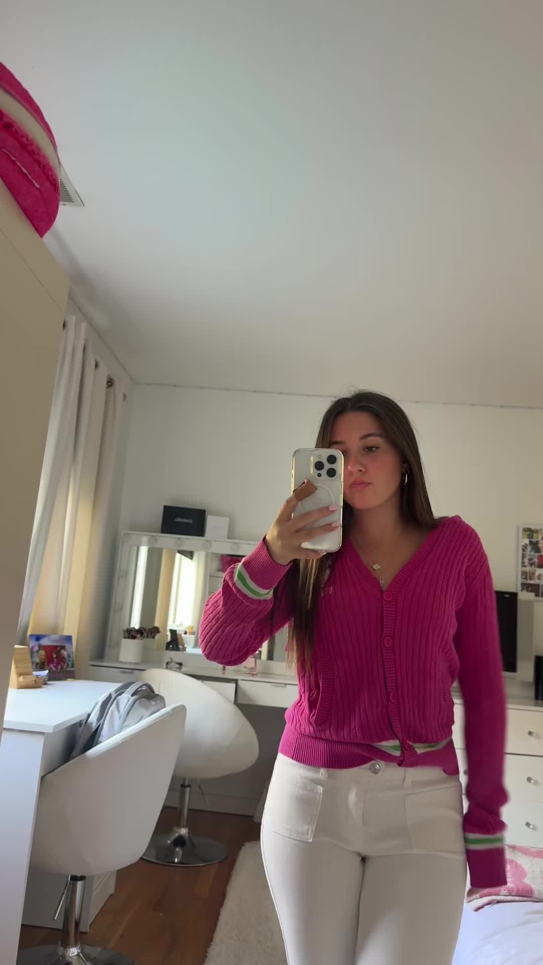 @Sienna