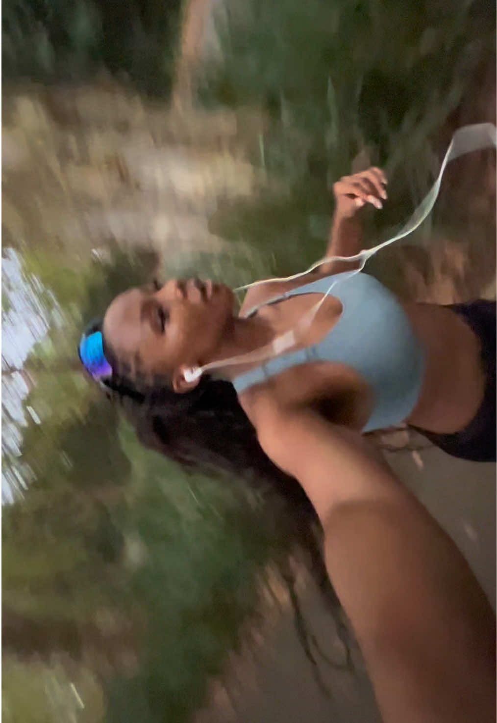 @KhanyaMzobe