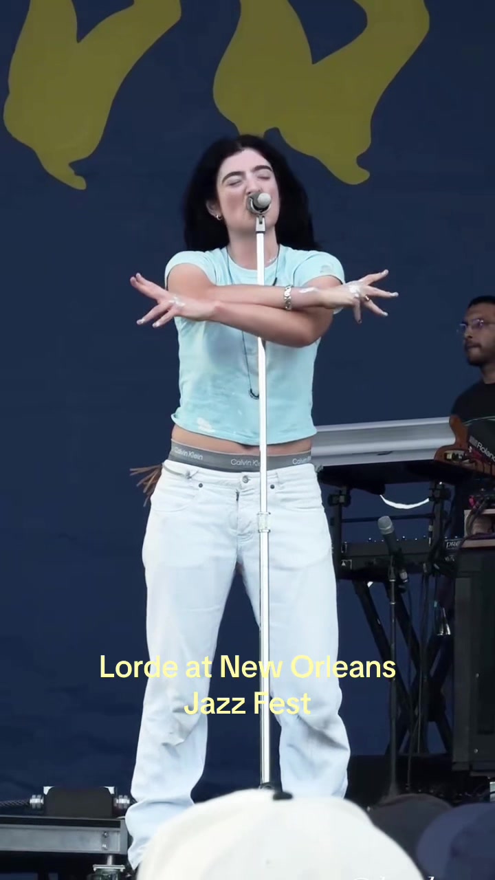 @thelordeclub