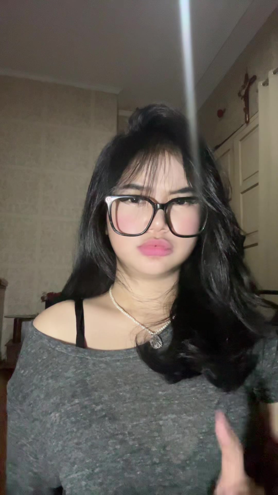 @salila gomez
