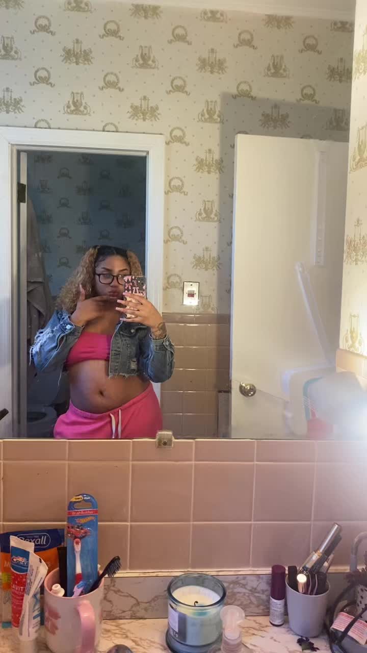 @julztheemuse