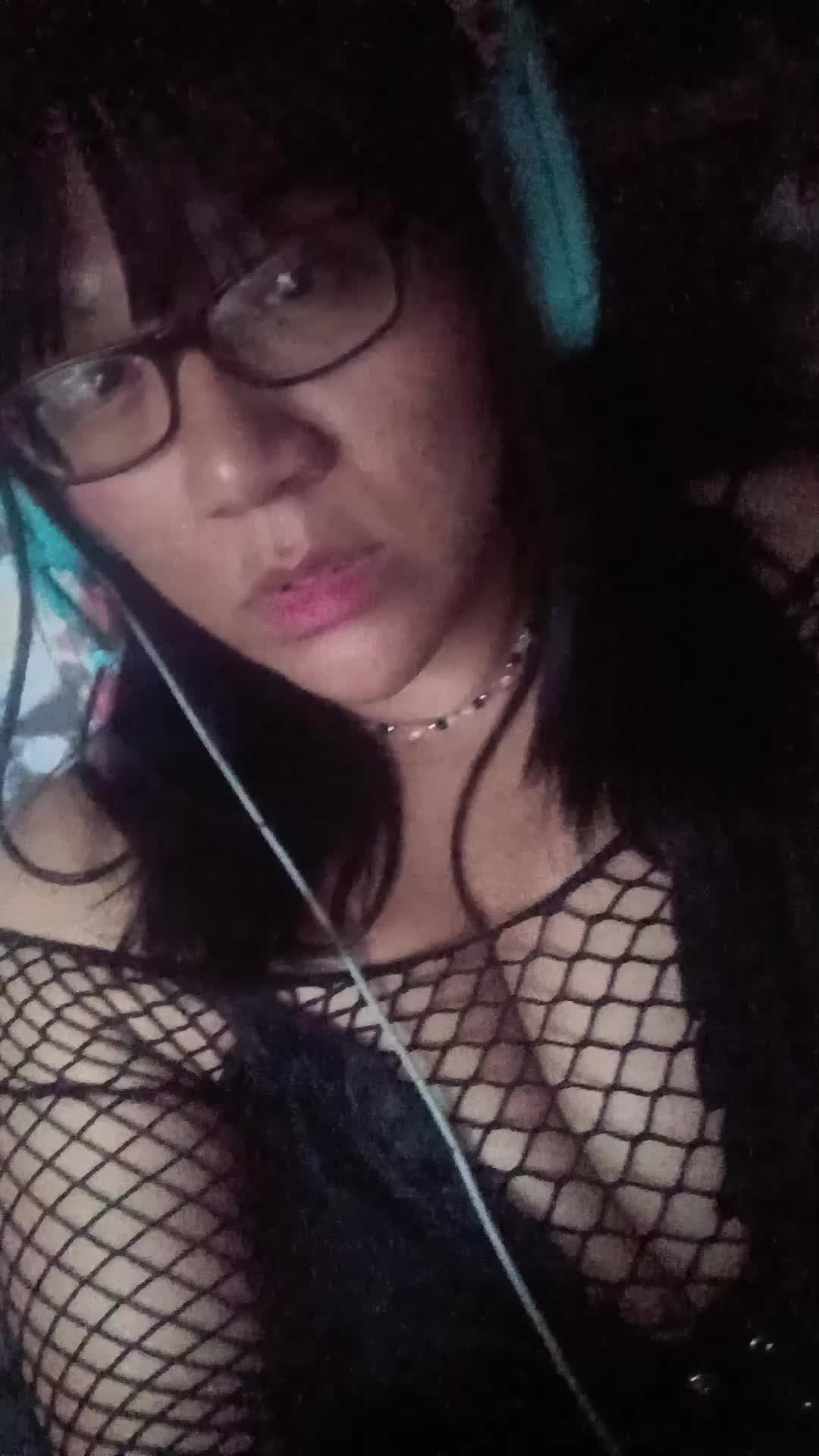 @hopelessrhia