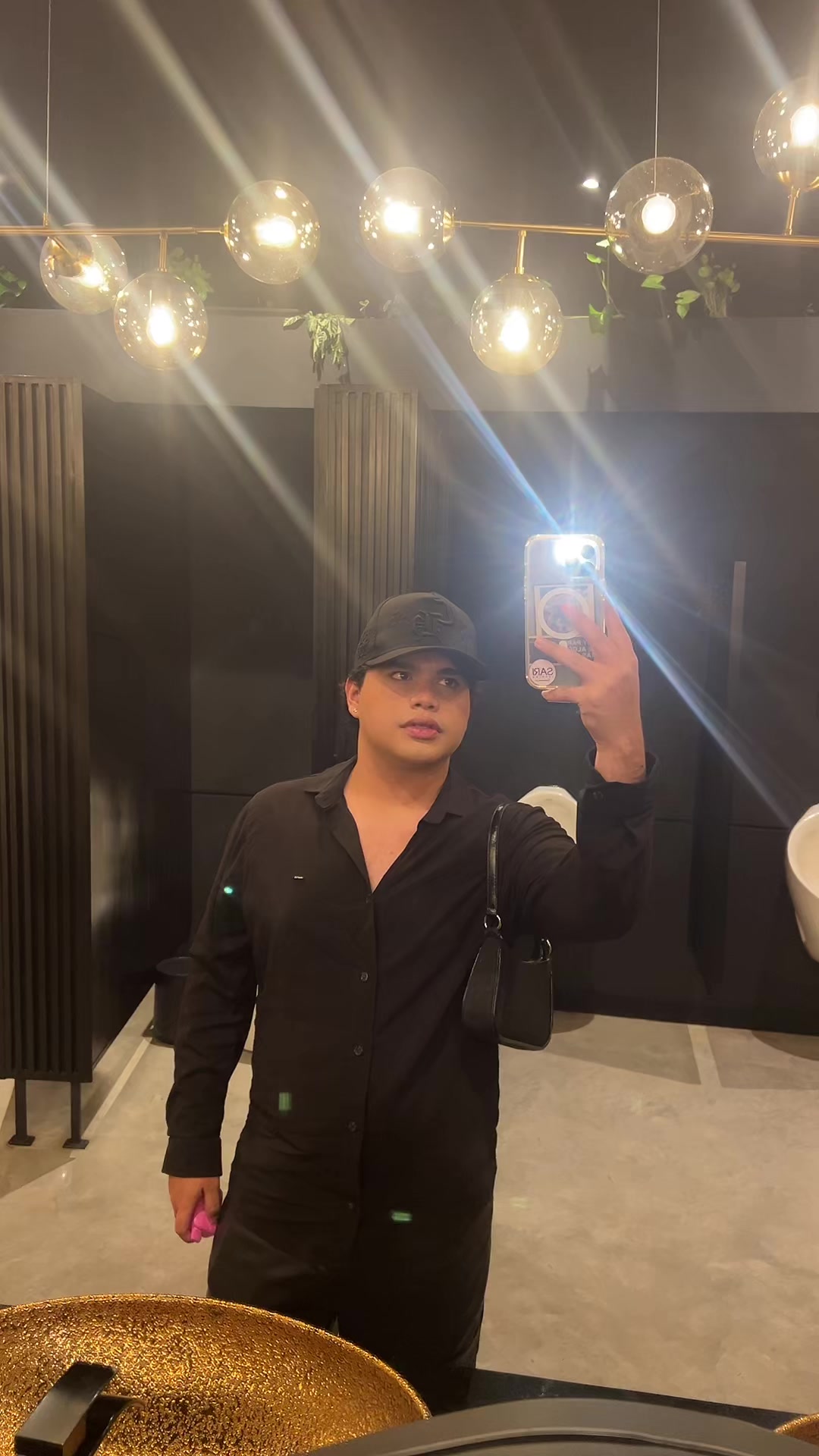 @𝒅𝒂𝒏𝒊
