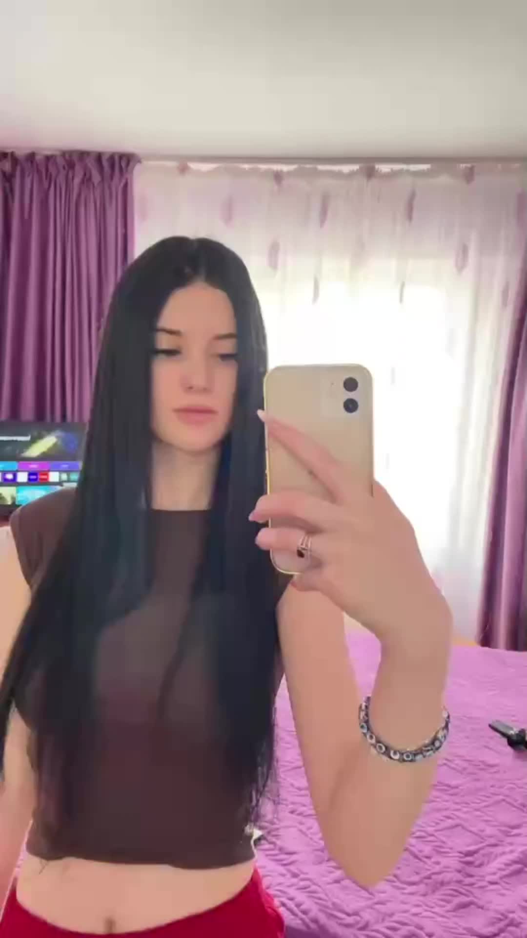 @Flory Brunetica