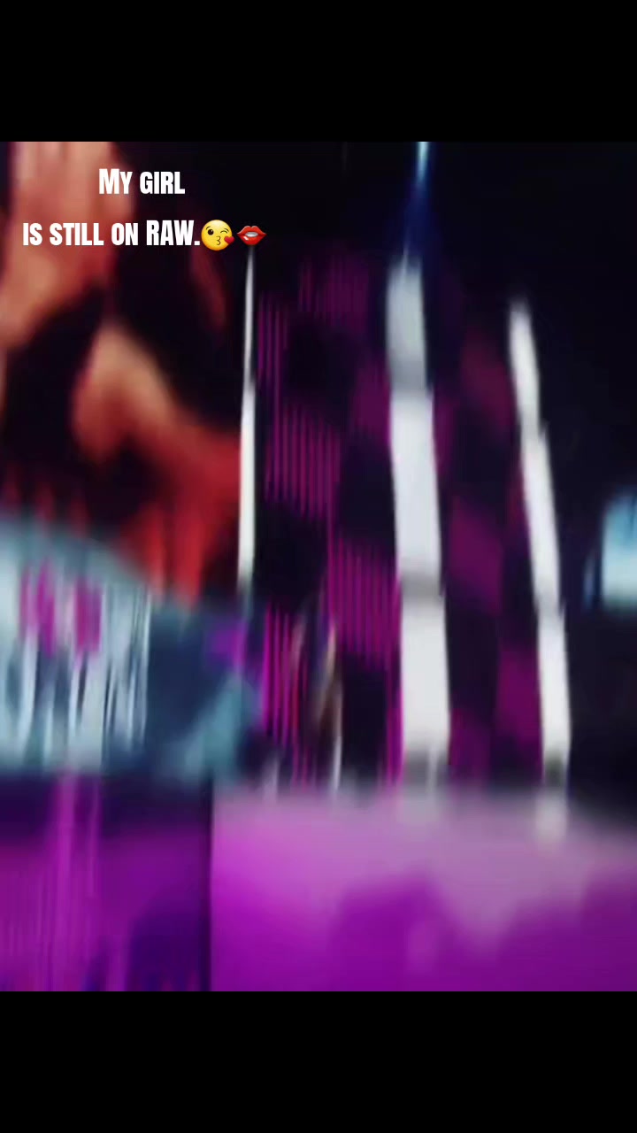 @AJ LEE