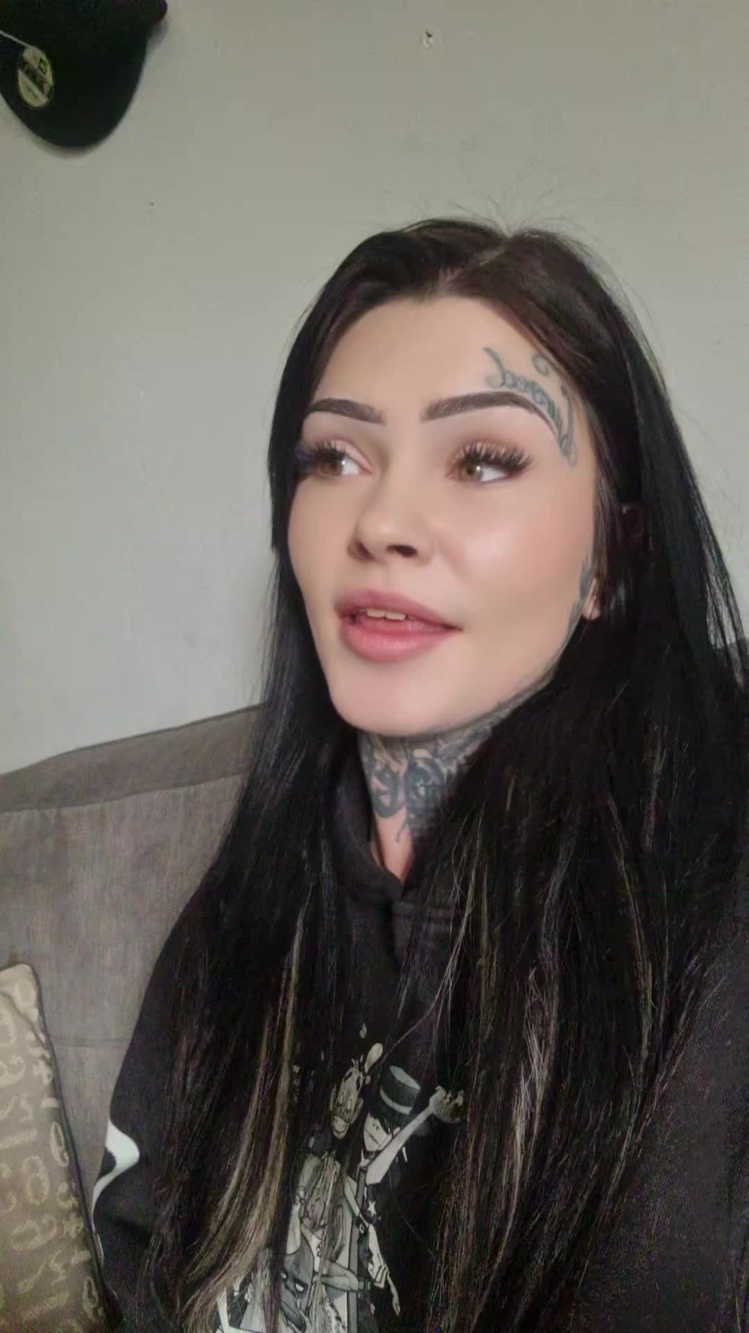 @MeganLauriceMcVeyx