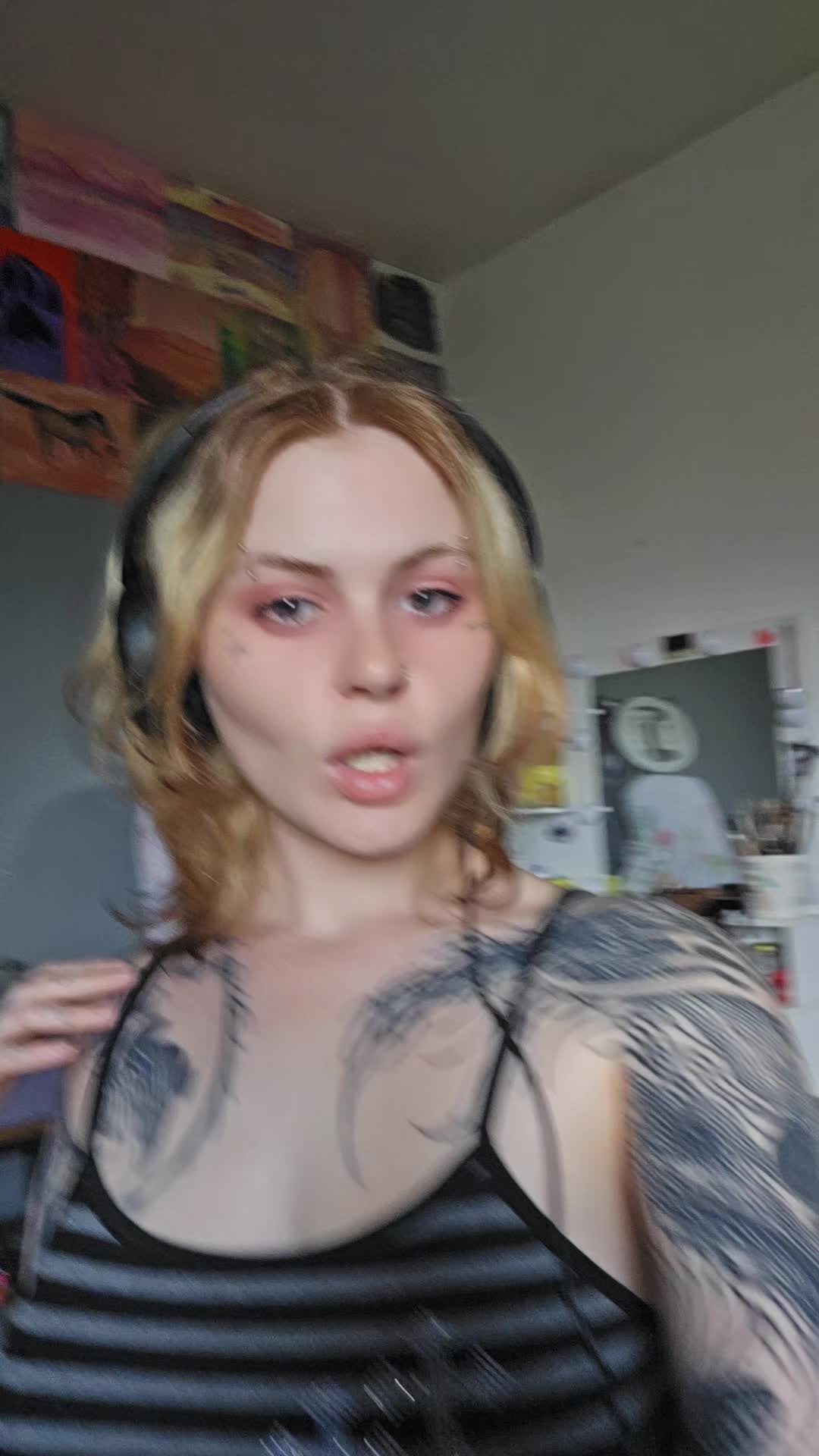 @prettyhotdogs