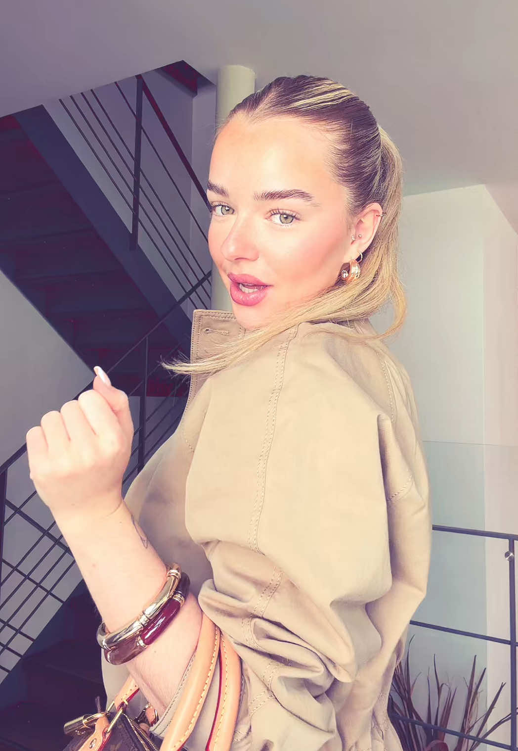 @Lara