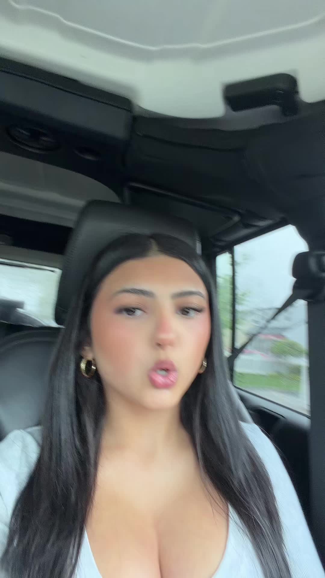 @🤫