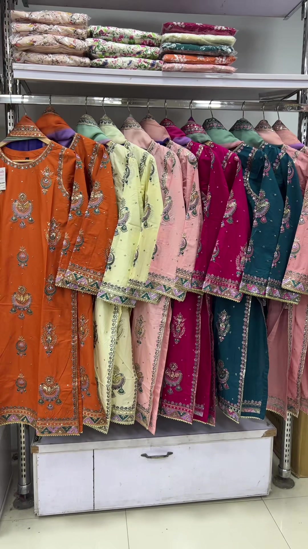 @jollygarments