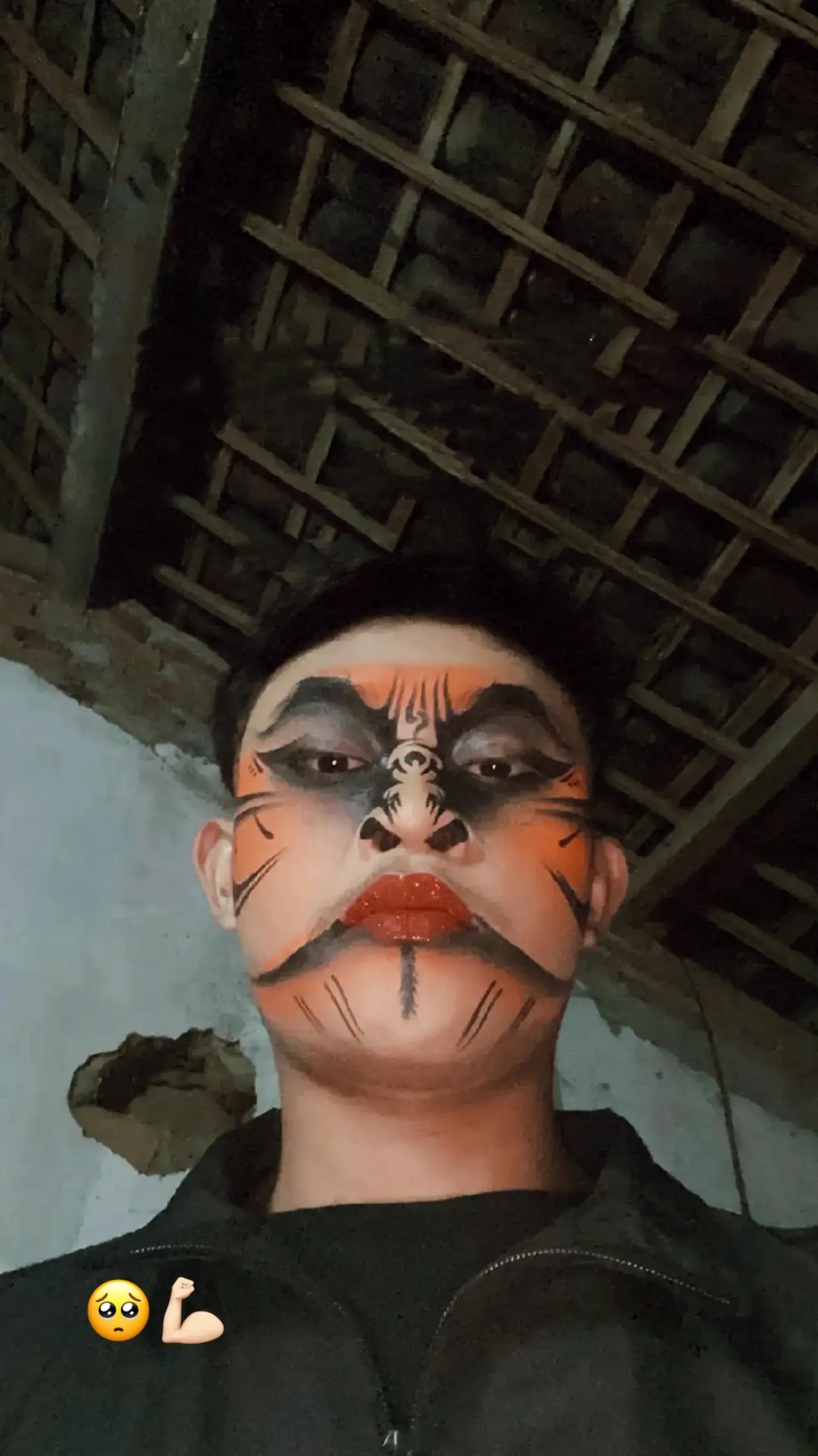 @r ǝ &igrave;