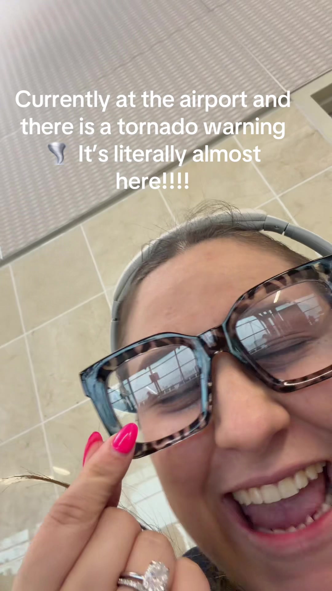 @camarmstrong__