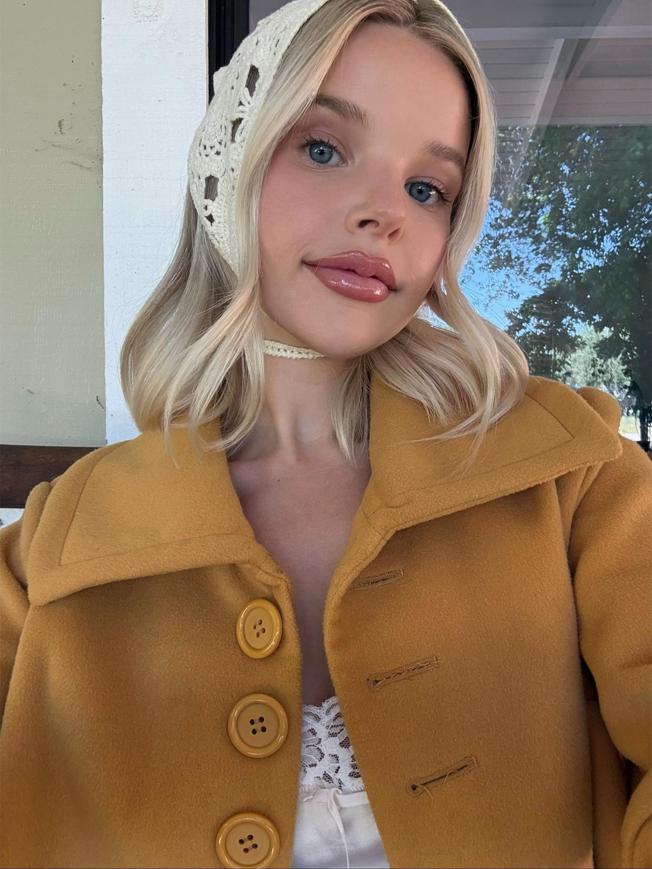 @Elle