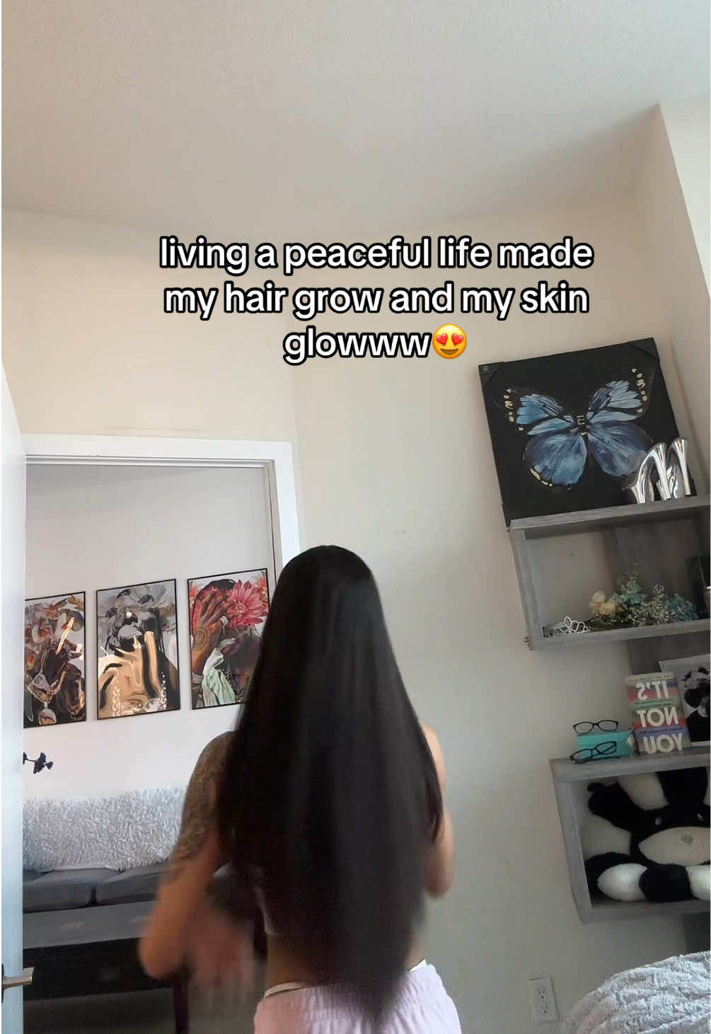 @V &bull; Tattoo Artist