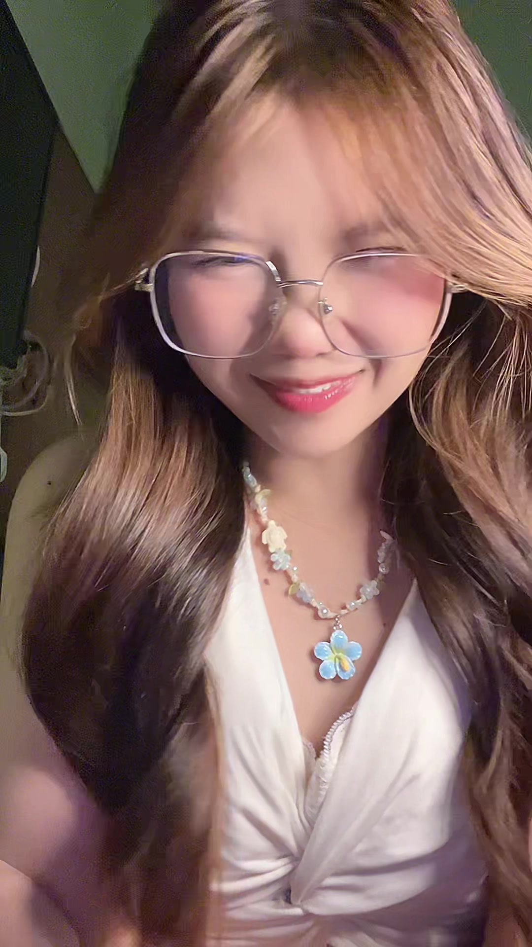 @ใบหม่อน